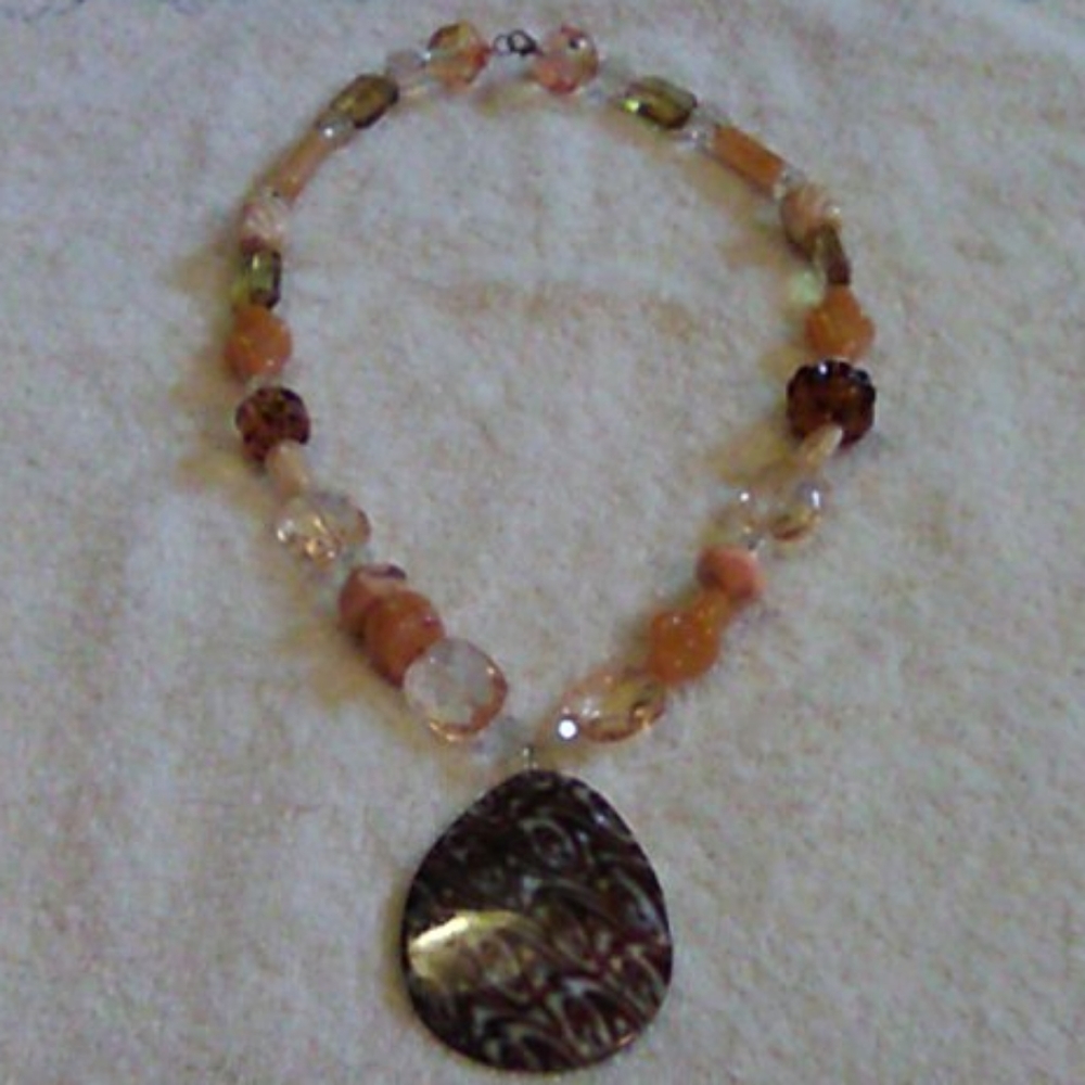 Vintage style necklace